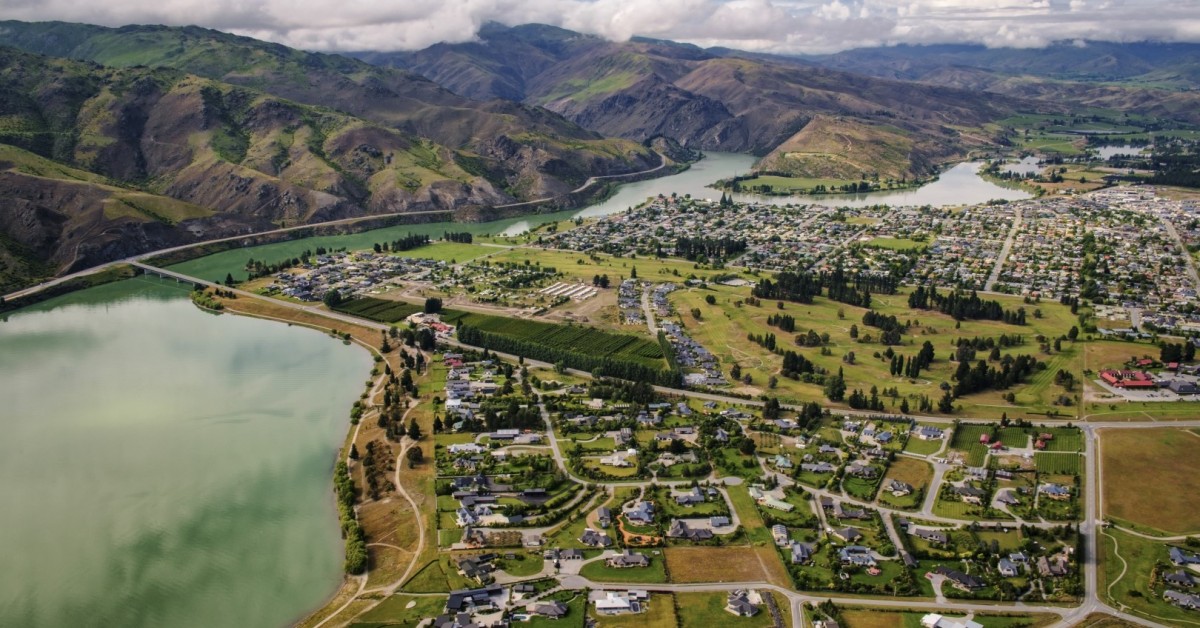 Cromwell real estate